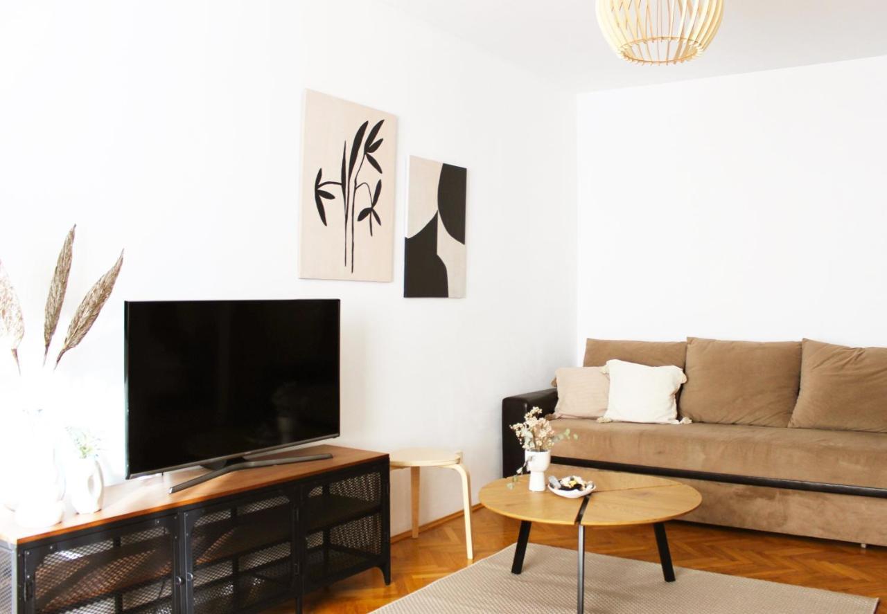 Harmony Plaza 2br *